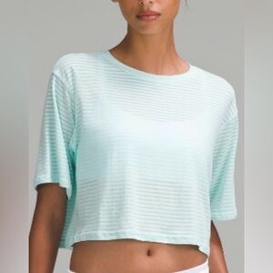 Lululemon Cortes crop tee